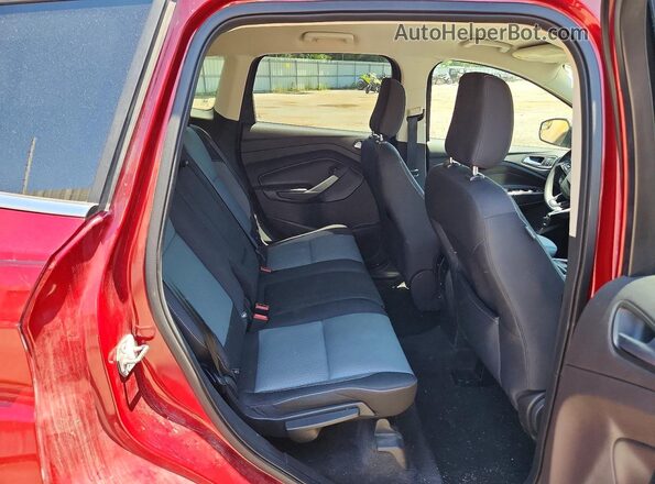 1FMCU0GD0JUB35916 2018 FORD ESCAPE Red Widok tylnych siedzeń