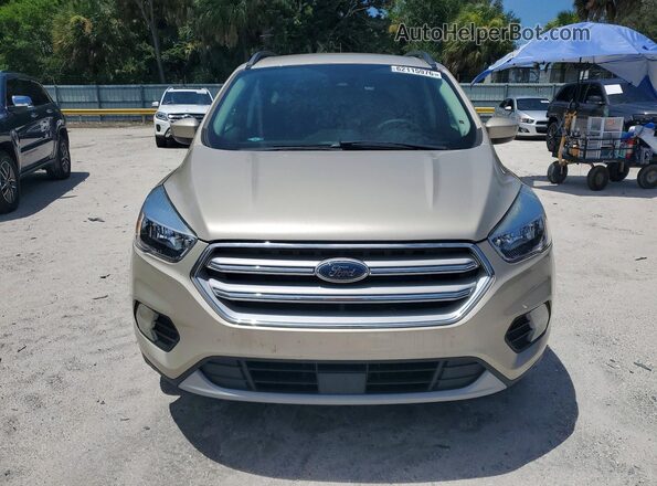 1FMCU0GD0JUC67431 2018 FORD ESCAPE Beige წინა ხედი