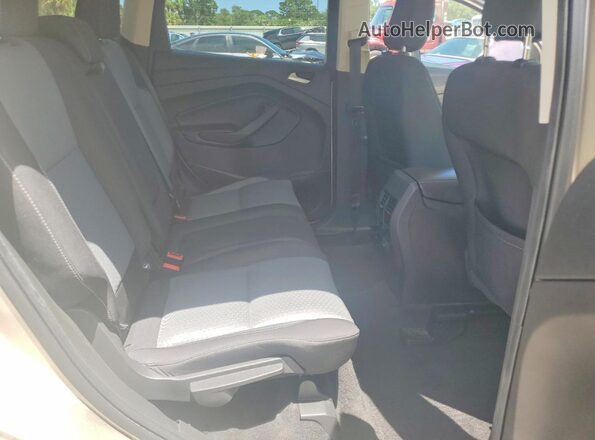 1FMCU0GD0JUC67431 2018 FORD ESCAPE Beige უკანა სალონის ხედი