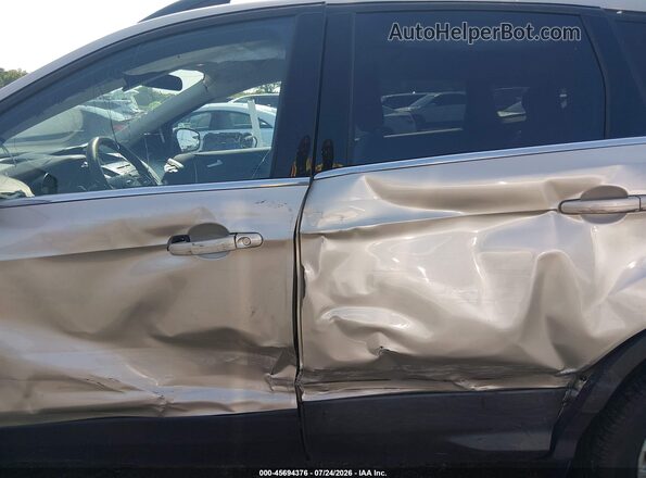 1FMCU0GD0JUC73939 2018 FORD ESCAPE Желто-коричневый Вид спереди