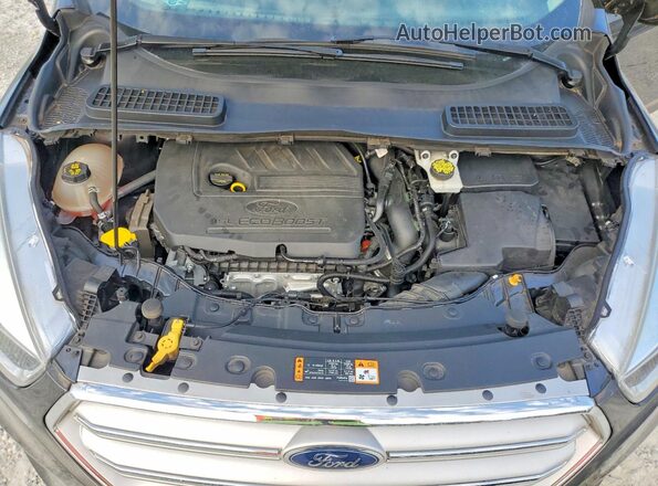 1FMCU0GD0JUD25974 2018 FORD ESCAPE Gray Vista del compartimento del motor