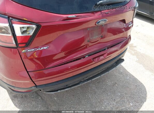 1FMCU0GD0JUD42726 2018 FORD ESCAPE Red Widok z przodu