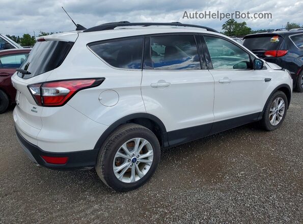 1FMCU0GD0JUD45738 2018 FORD ESCAPE Белый Задняя правая четверть