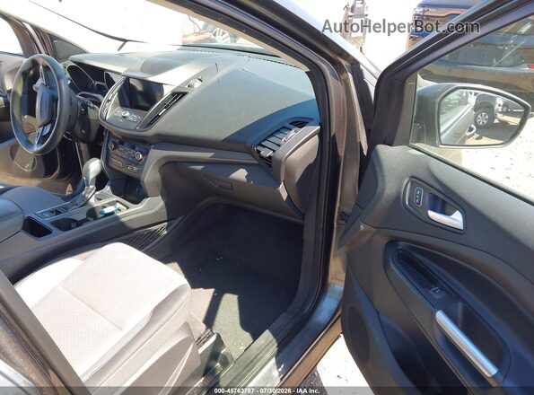 1FMCU0GD0KUA69157 2019 FORD ESCAPE Серый Вид салона спереди