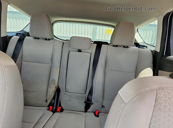 1FMCU0GD0KUB57822 2019 FORD ESCAPE White Rear seats view