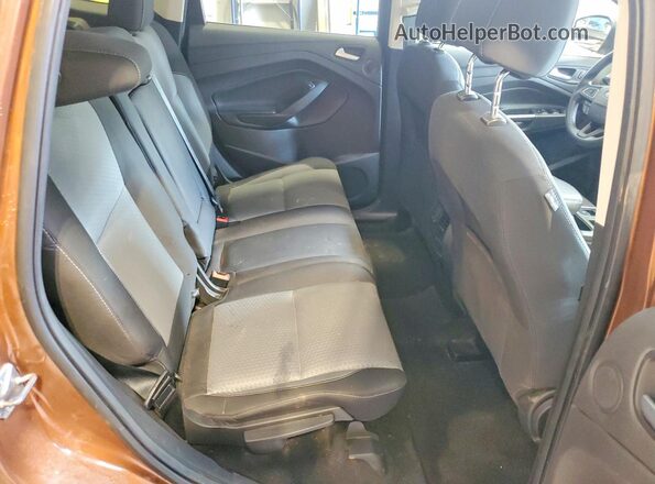 1FMCU0GD1HUB54646 2017 FORD ESCAPE Orange Սալոնի հետևի տեսք