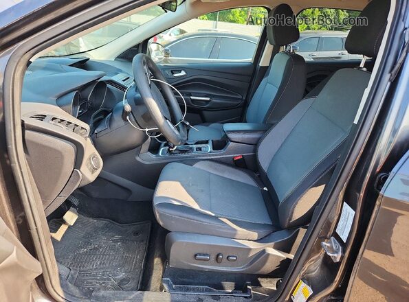1FMCU0GD1HUB78056 2017 FORD ESCAPE Серый Вид салона спереди