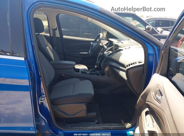 1FMCU0GD1HUC24663 2017 FORD ESCAPE Синий Вид салона спереди