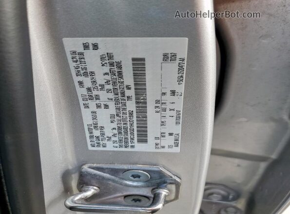 1FMCU0GD1HUD15982 2017 FORD ESCAPE Silver Widok komory silnika
