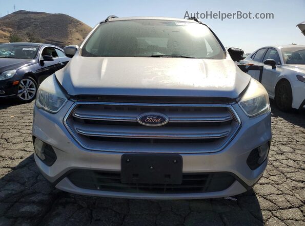 1FMCU0GD1JUA11458 2018 FORD ESCAPE Silver Դիմացի տեսք