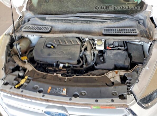 1FMCU0GD1JUA56805 2018 FORD ESCAPE White ძრავის განყოფილების ხედი