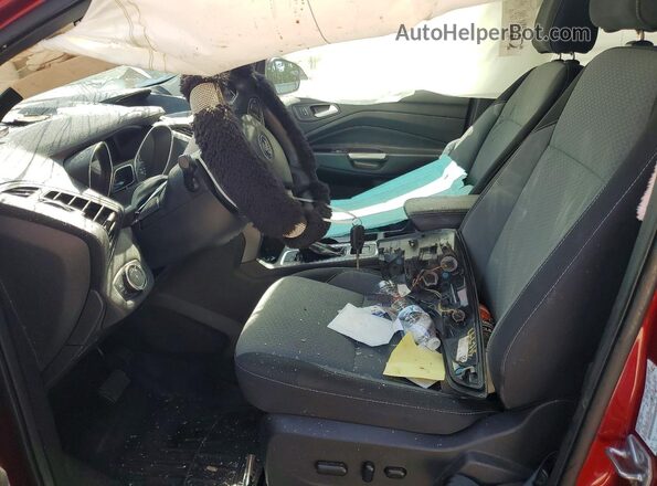 1FMCU0GD2HUA98829 2017 FORD ESCAPE Red Вид салону спереду