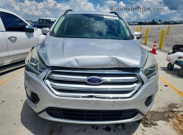 1FMCU0GD2HUC63598 2017 FORD ESCAPE Silver Դիմացի տեսք