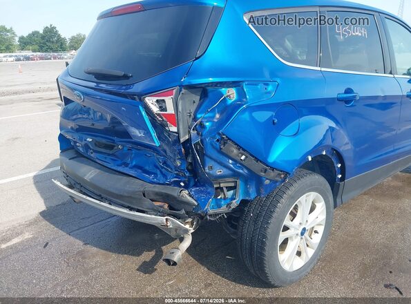 1FMCU0GD2HUD74636 2017 FORD ESCAPE Blue Front view
