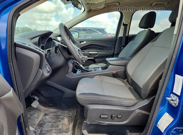 1FMCU0GD2HUE05786 2017 FORD ESCAPE Blue Front interior view