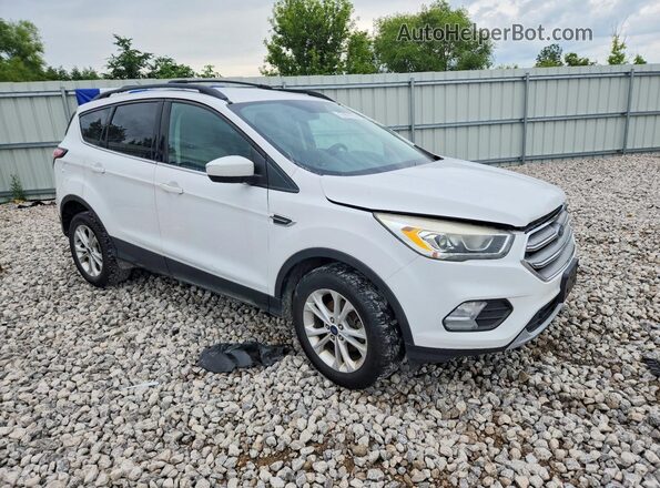 1FMCU0GD2HUE26489 2017 FORD ESCAPE Белый Передняя правая четверть