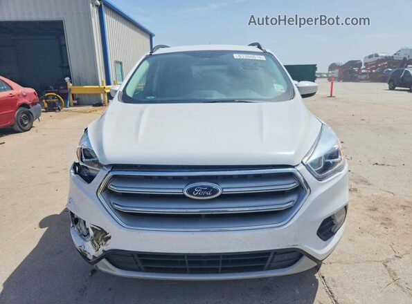 1FMCU0GD2HUE85395 2017 FORD ESCAPE White Widok z przodu