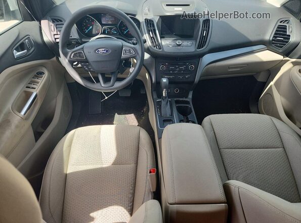 1FMCU0GD2HUE85395 2017 FORD ESCAPE White Widok deski rozdzielczej