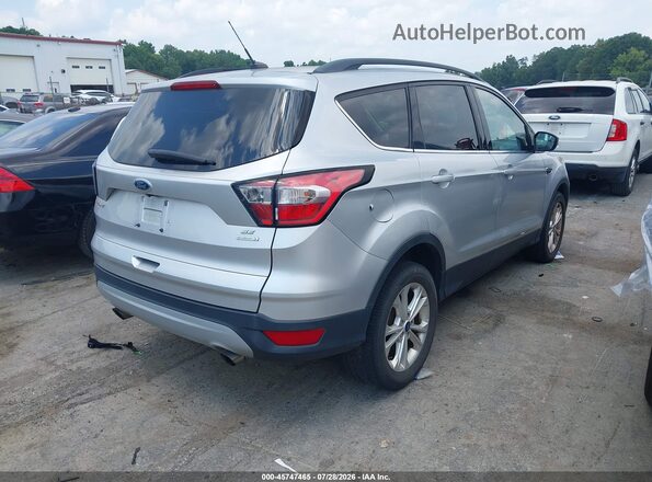 1FMCU0GD2JUA65707 2018 FORD ESCAPE Серебряный Задняя правая четверть