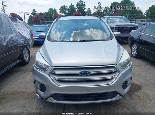 1FMCU0GD2JUA65707 2018 FORD ESCAPE Серебряный Вид щитка приборов