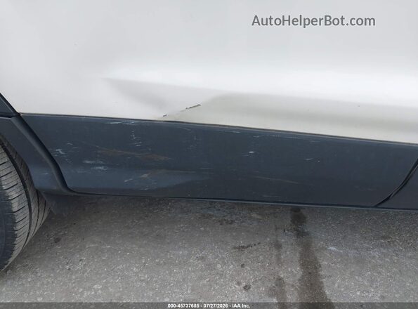 1FMCU0GD2JUA69109 2018 FORD ESCAPE Белый Вид спереди