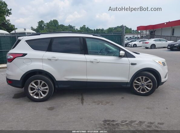 1FMCU0GD2JUA69109 2018 FORD ESCAPE Белый Вид задней части салона
