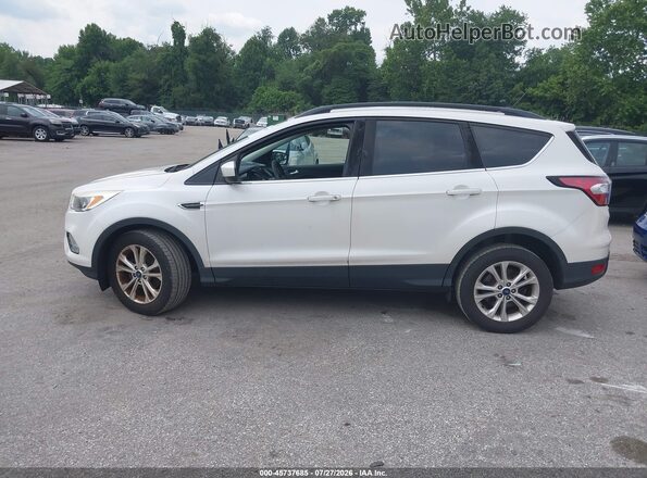 1FMCU0GD2JUA69109 2018 FORD ESCAPE Белый Панорамный вид салона 360°