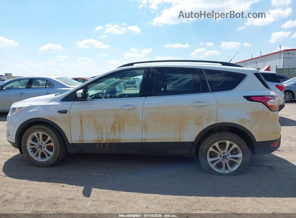 1FMCU0GD2JUC11720 2018 FORD ESCAPE White Панорамний вид салону 360°