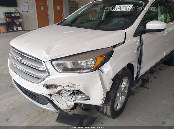 1FMCU0GD2JUD01546 2018 FORD ESCAPE White Դիմացի տեսք
