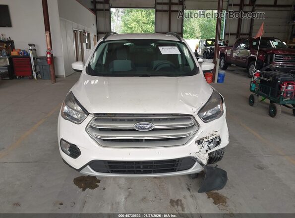 1FMCU0GD2JUD01546 2018 FORD ESCAPE White Սարքավորումների վահանակի տեսք