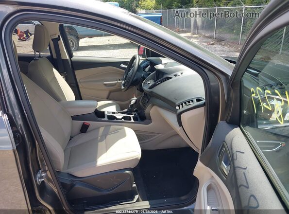 1FMCU0GD2KUA95131 2019 FORD ESCAPE Black Front interior view