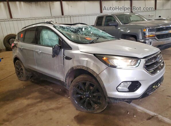 1FMCU0GD3HUA12458 2017 FORD ESCAPE Silver Front right
