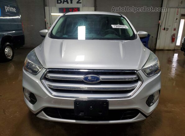 1FMCU0GD3HUB13144 2017 FORD ESCAPE Silver წინა ხედი