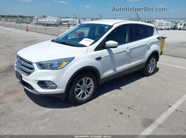 1FMCU0GD3HUC79227 2017 FORD ESCAPE White Przód lewy