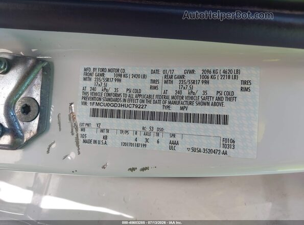 1FMCU0GD3HUC79227 2017 FORD ESCAPE White Widok komory silnika