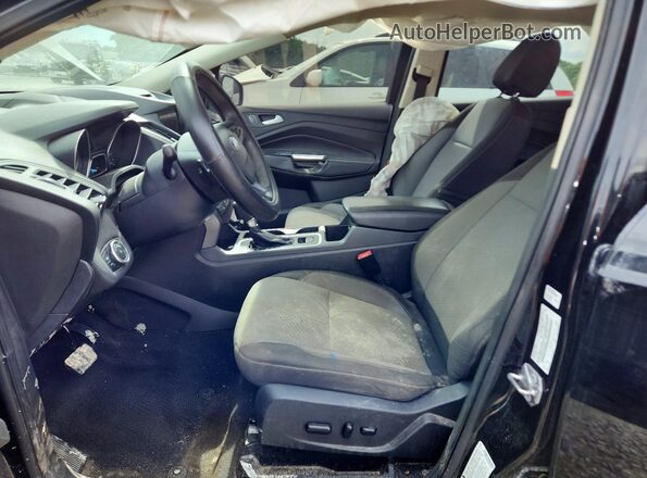 1FMCU0GD3HUD19399 2017 FORD ESCAPE Black Front interior view