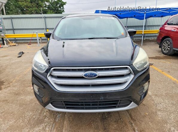 1FMCU0GD3HUD83457 2017 FORD ESCAPE Black Widok z przodu