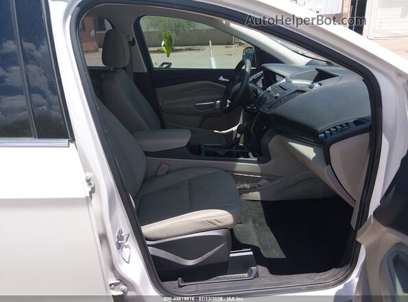 1FMCU0GD3HUE97345 2017 FORD ESCAPE White Vista interior delantera