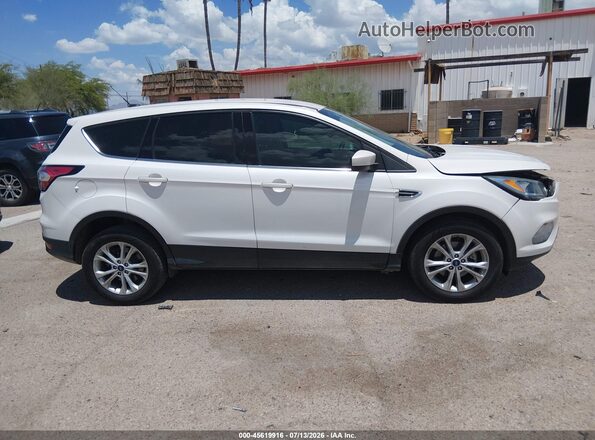 1FMCU0GD3HUE97345 2017 FORD ESCAPE White Vista del cuadro de instrumentos