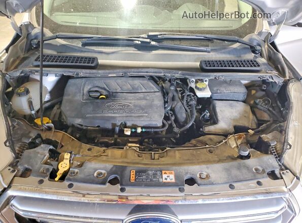 1FMCU0GD3HUF03497 2017 FORD ESCAPE Silver Vista del compartimento del motor