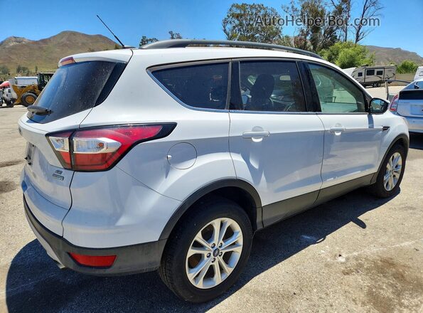 1FMCU0GD3JUA65540 2018 FORD ESCAPE White Rear right