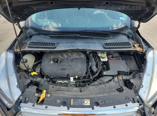 1FMCU0GD3JUA96934 2018 FORD ESCAPE Black Widok wnętrza z tyłu