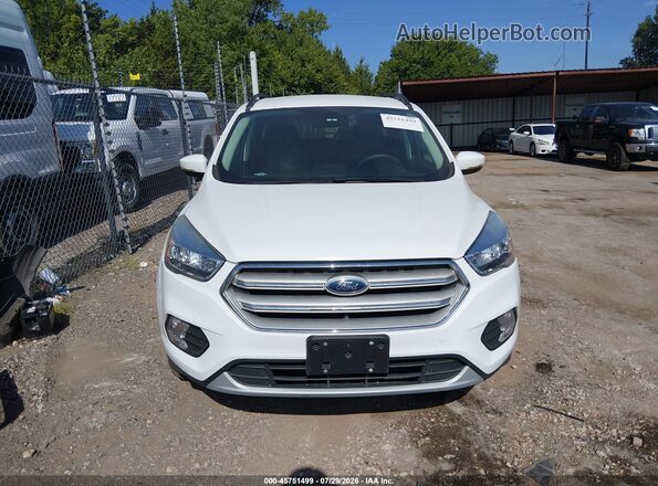 1FMCU0GD3JUB51267 2018 FORD ESCAPE White Widok z przodu