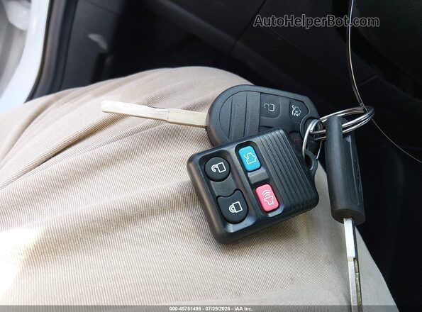 1FMCU0GD3JUB51267 2018 FORD ESCAPE White Widok deski rozdzielczej