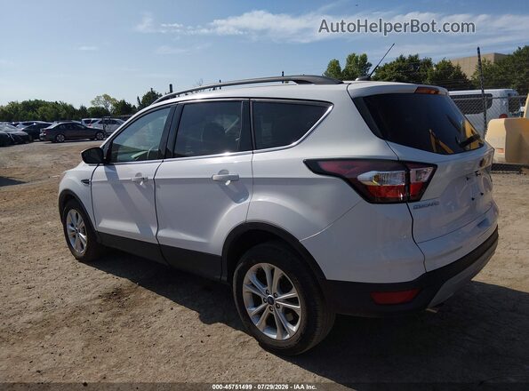 1FMCU0GD3JUB51267 2018 FORD ESCAPE White Widok wnętrza 360 stopni