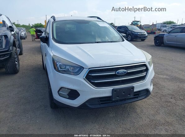 1FMCU0GD3JUC59100 2018 FORD ESCAPE White Դիմացի տեսք