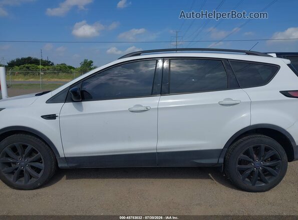 1FMCU0GD3JUC59100 2018 FORD ESCAPE White Սալոնի 360 աստիճան տեսք