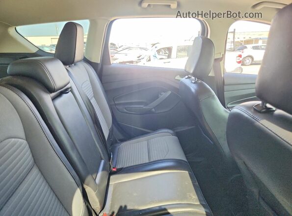 1FMCU0GD3KUB34552 2019 FORD ESCAPE Red Vista interior trasera