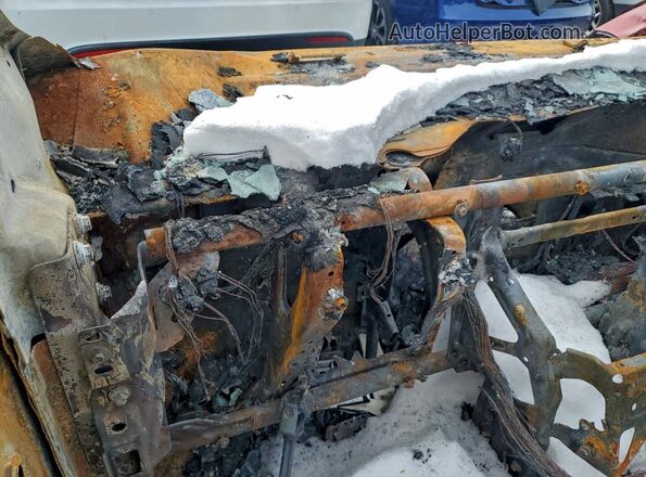 1FMCU0GD4HUA03090 2017 FORD ESCAPE Silver Widok zestawu wskaźników