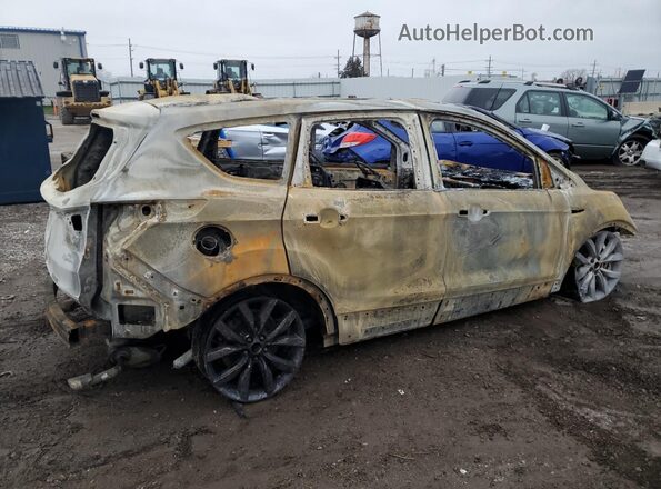 1FMCU0GD4HUA03090 2017 FORD ESCAPE Silver Tył prawy